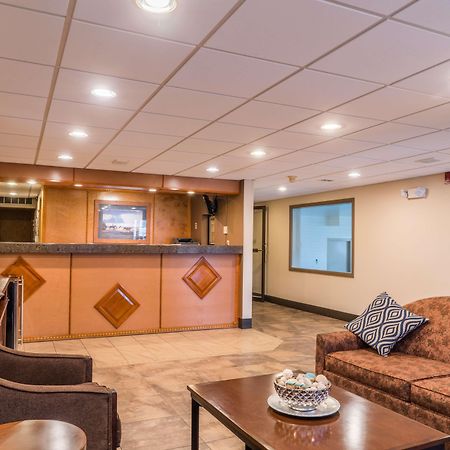Best Western Inn & Suites Ontario Εξωτερικό φωτογραφία