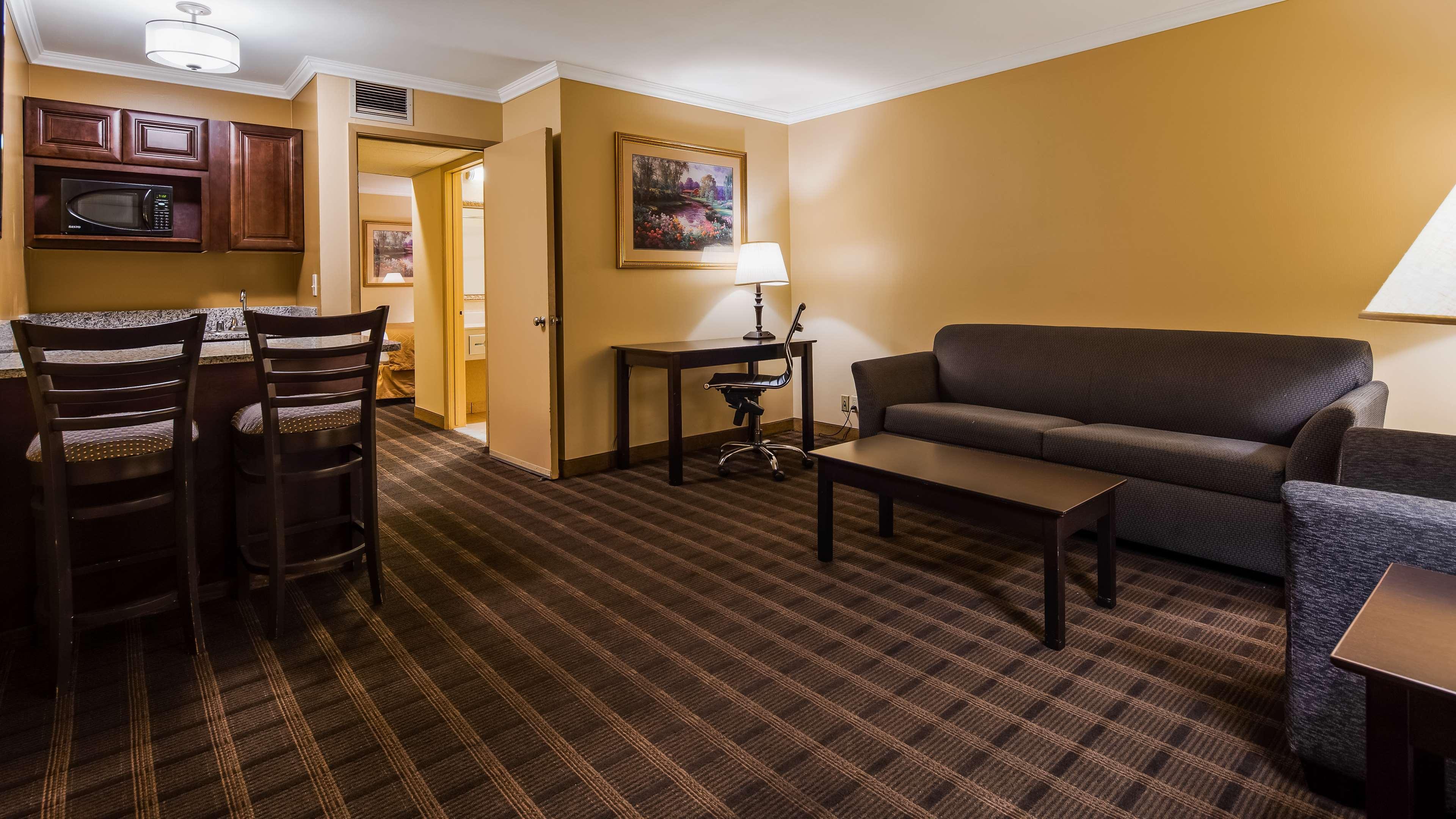 Best Western Inn & Suites Ontario Εξωτερικό φωτογραφία
