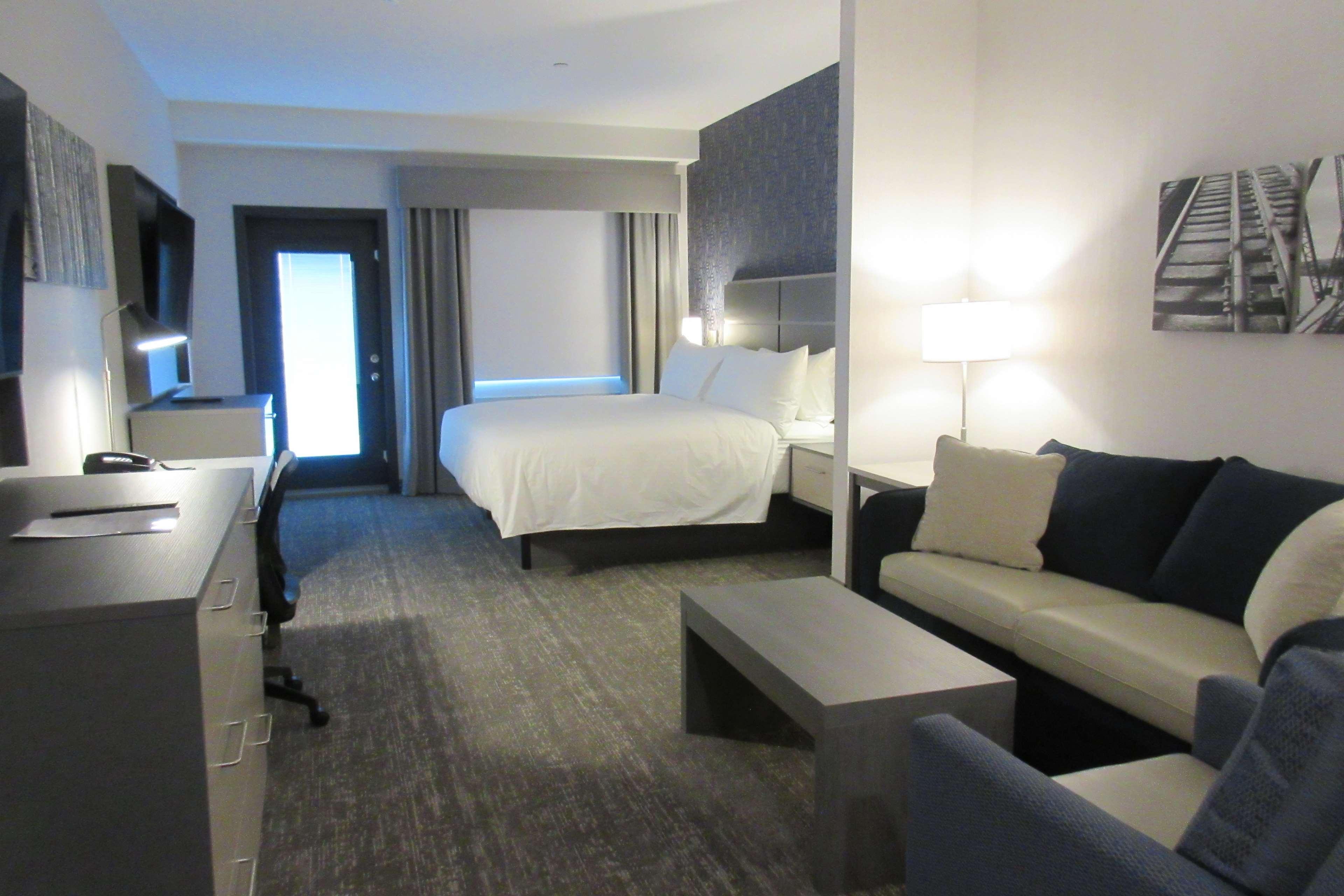 Best Western Inn & Suites Ontario Εξωτερικό φωτογραφία