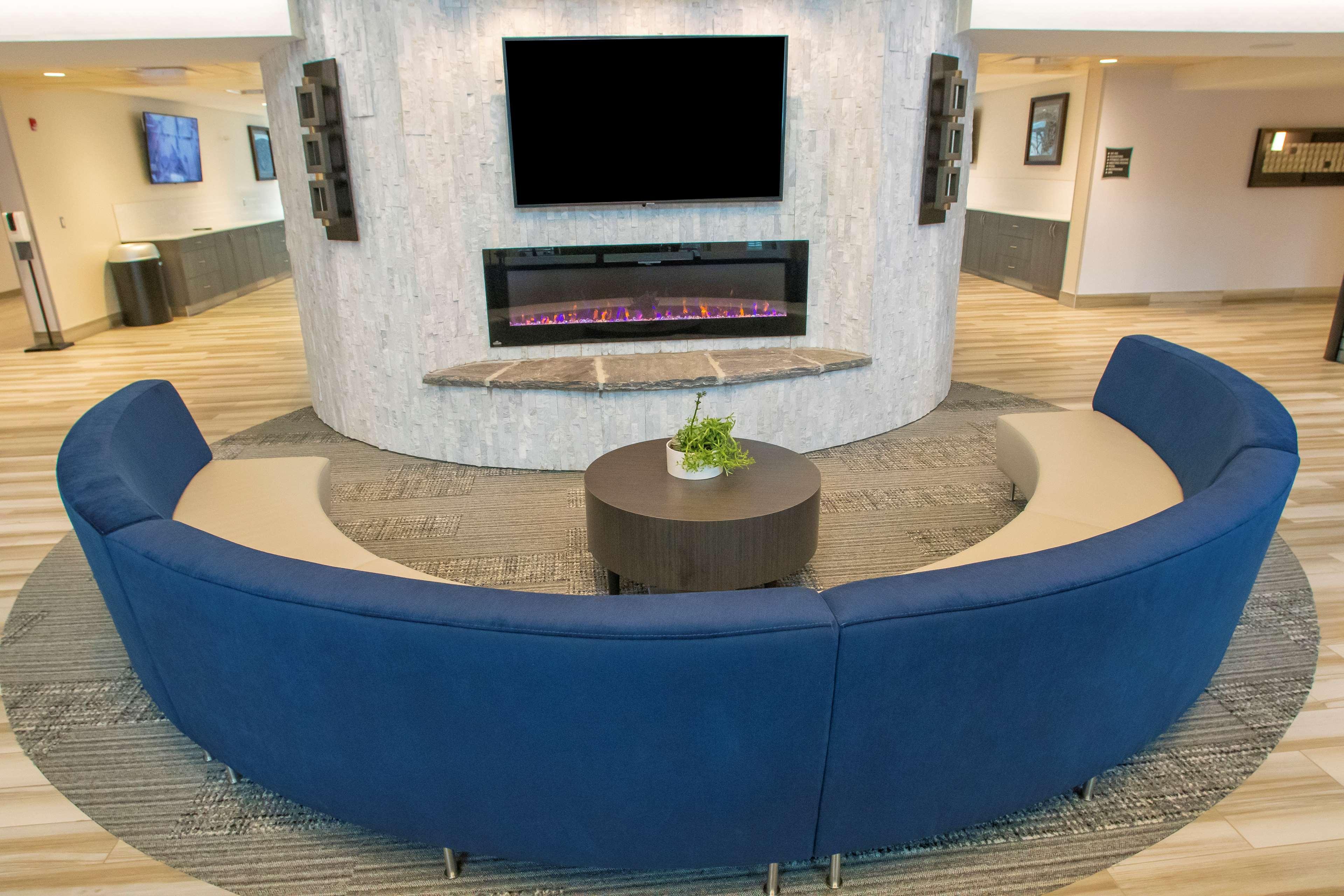 Best Western Inn & Suites Ontario Εξωτερικό φωτογραφία