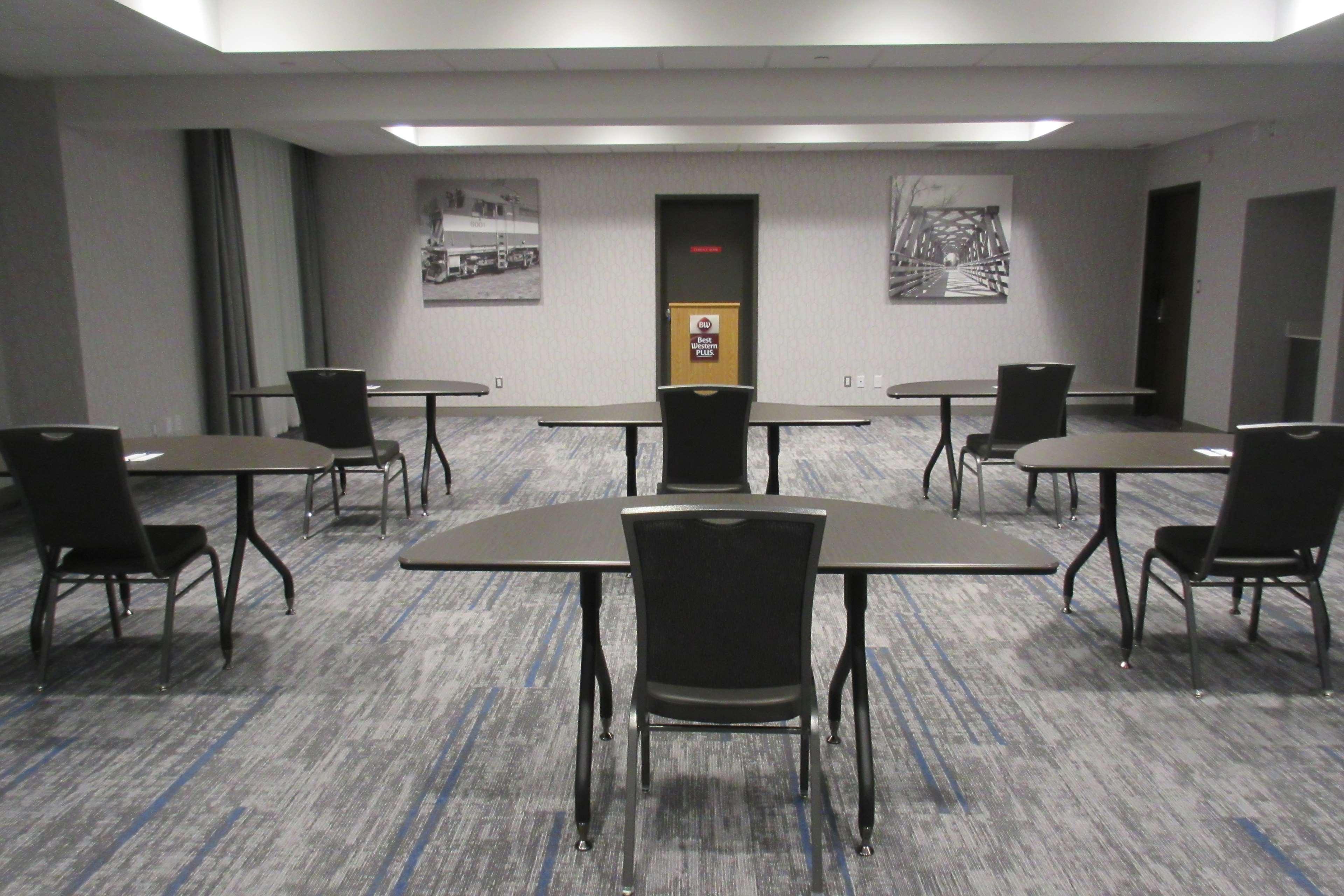 Best Western Inn & Suites Ontario Εξωτερικό φωτογραφία