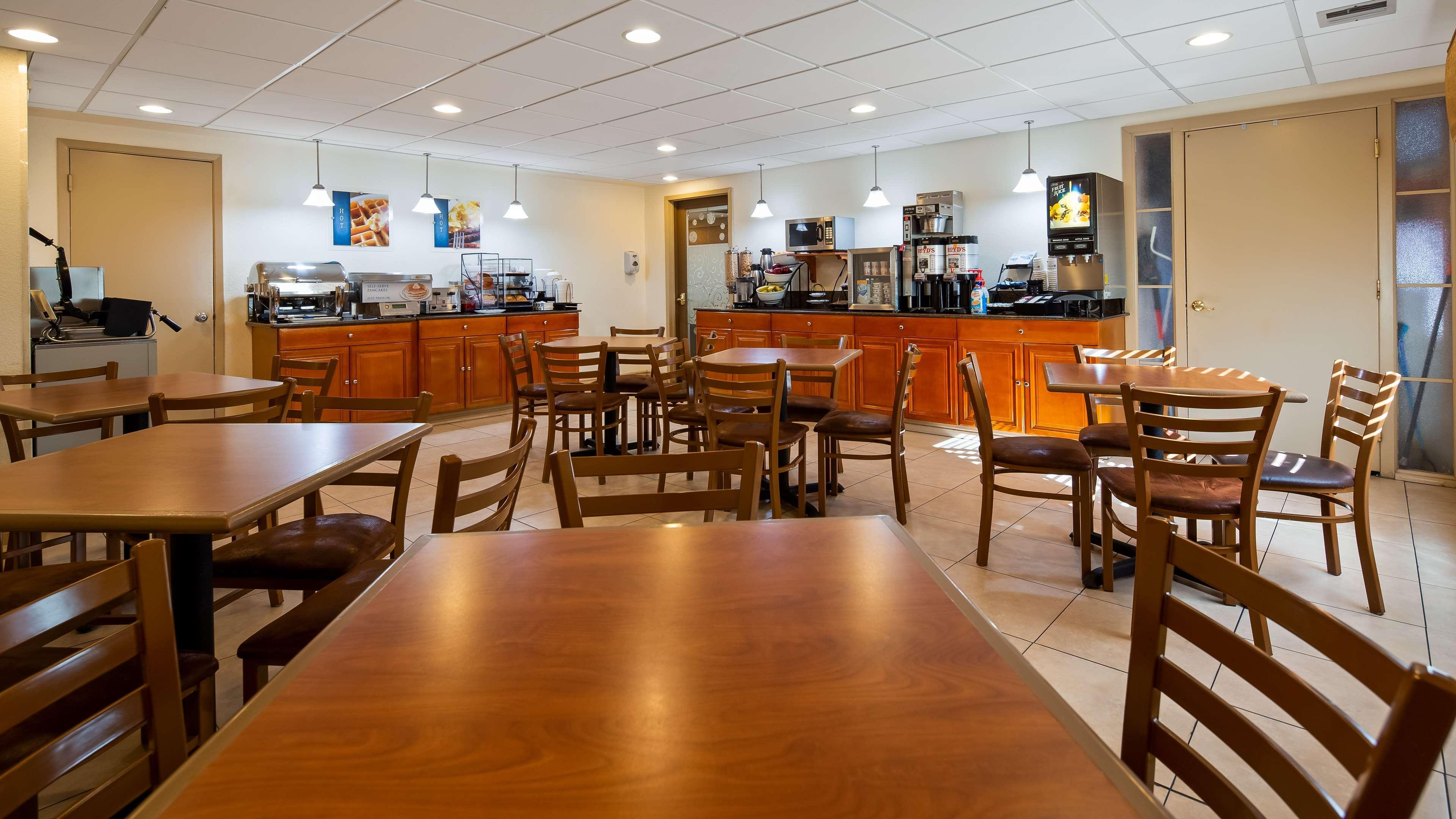 Best Western Inn & Suites Ontario Εξωτερικό φωτογραφία