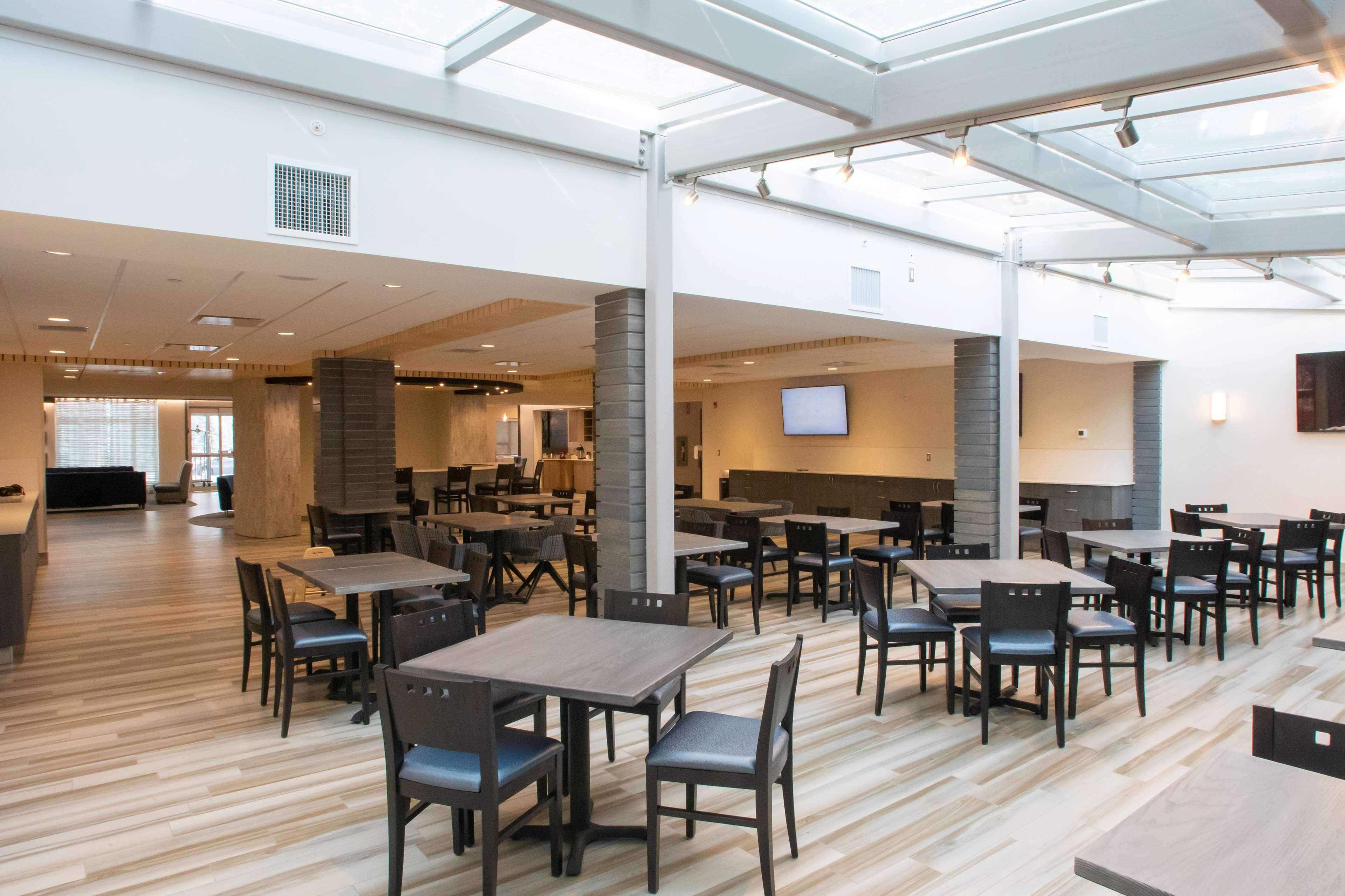 Best Western Inn & Suites Ontario Εξωτερικό φωτογραφία
