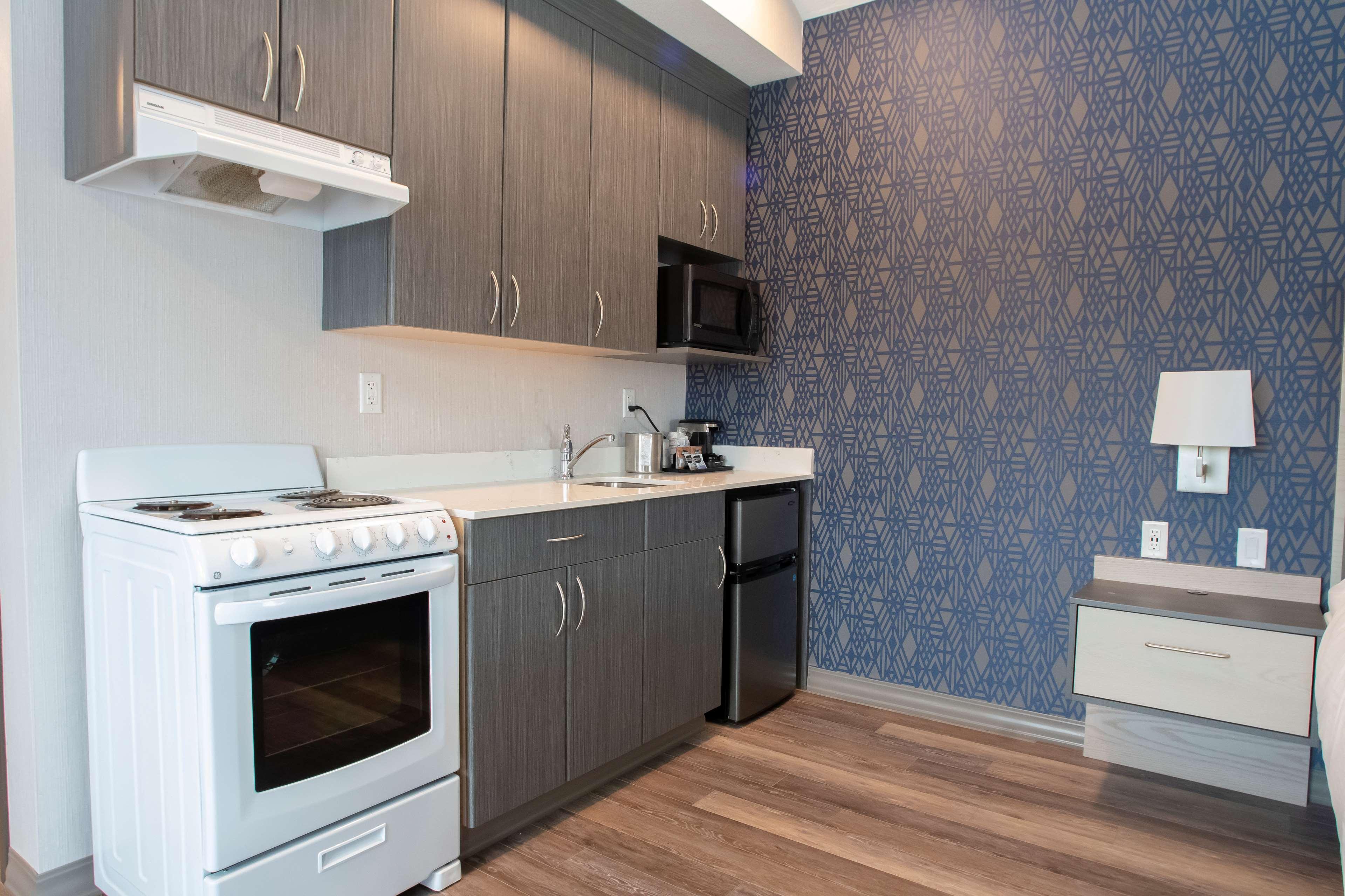 Best Western Inn & Suites Ontario Εξωτερικό φωτογραφία