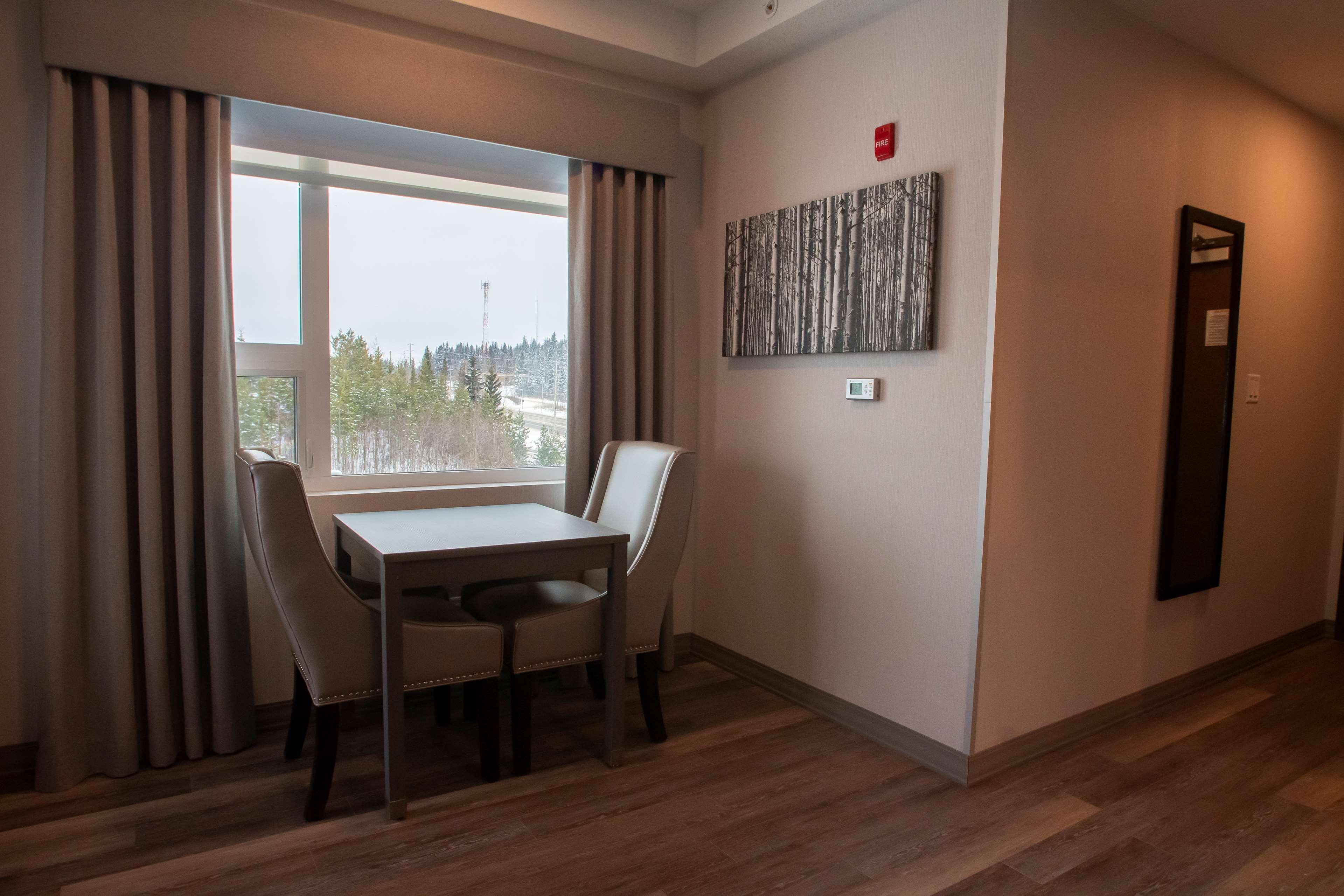Best Western Inn & Suites Ontario Εξωτερικό φωτογραφία