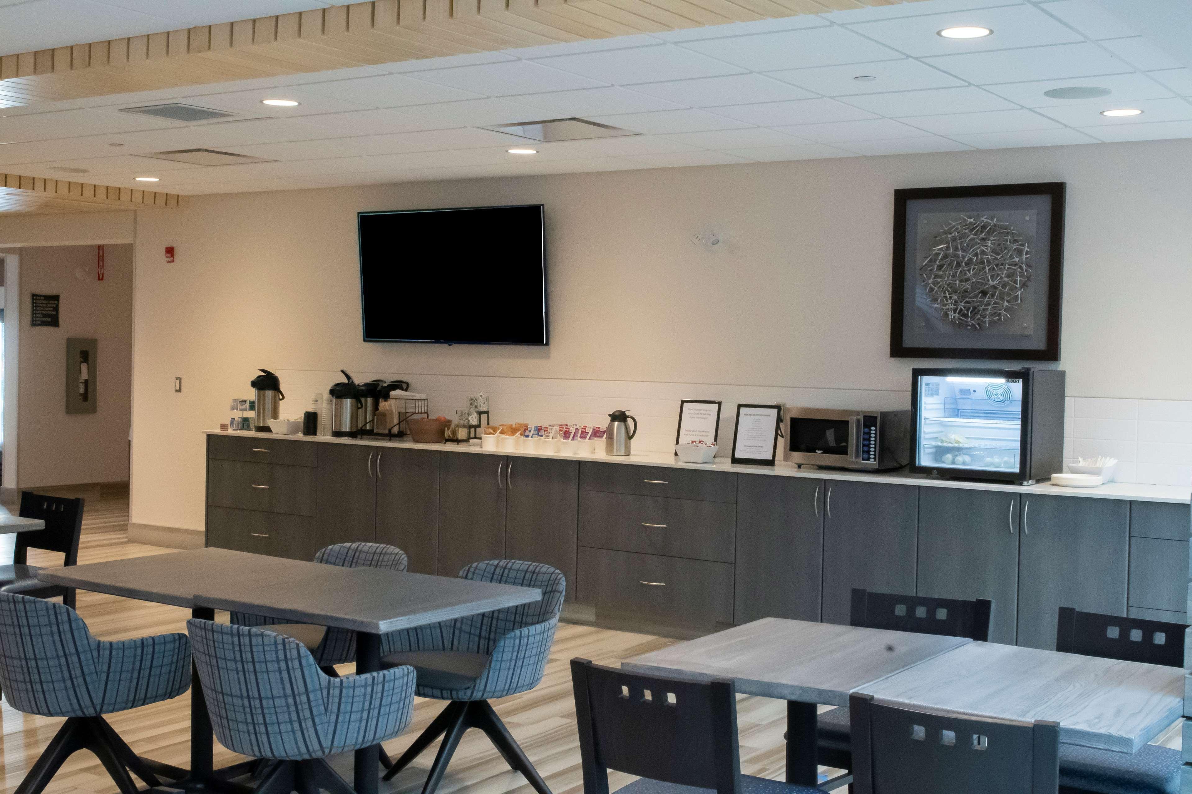 Best Western Inn & Suites Ontario Εξωτερικό φωτογραφία